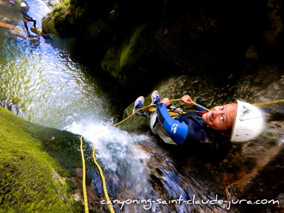 canyoning sportif à saint claude dans le jura canyon de coiserette grosdar pays de gex geneve lausanne nyon lyon-59
